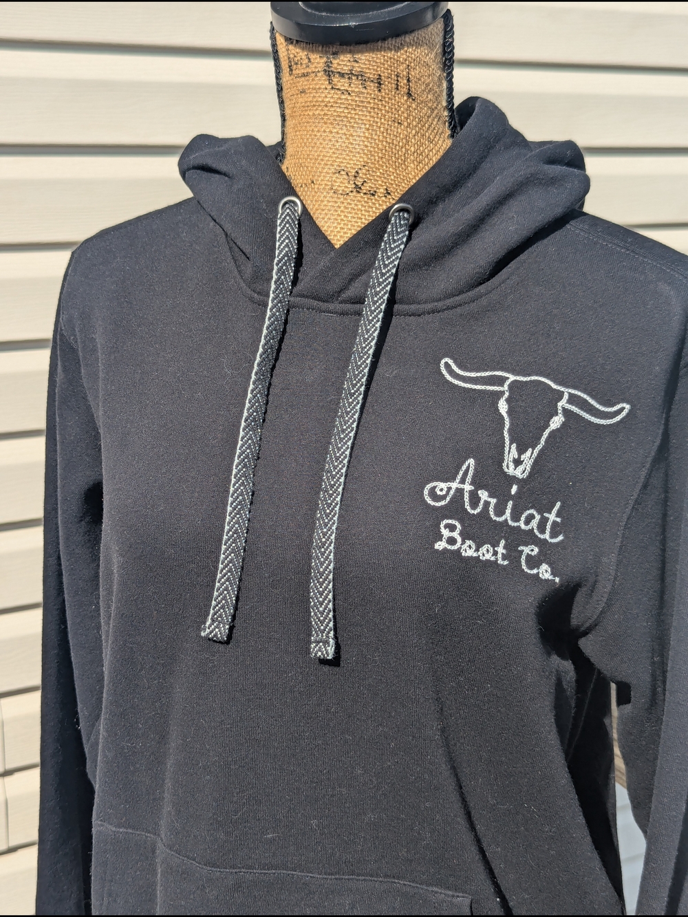 Black Ariat Hoodie - Picture 6 of 6